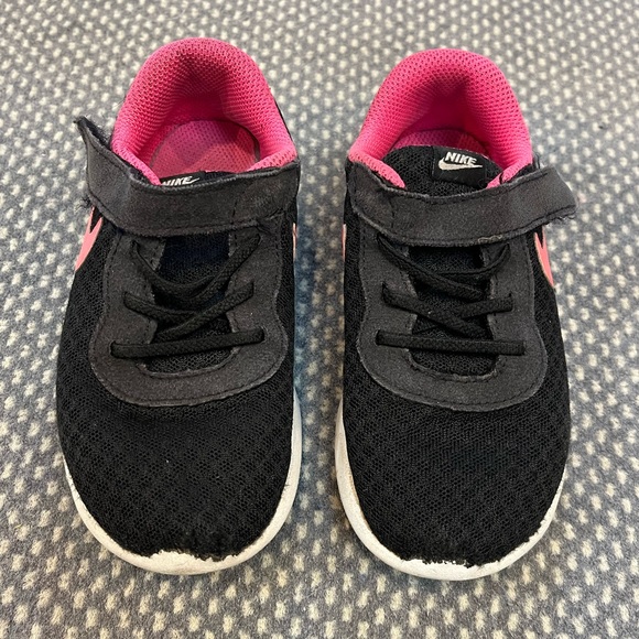 Nike Sneakers - Picture 2 of 11